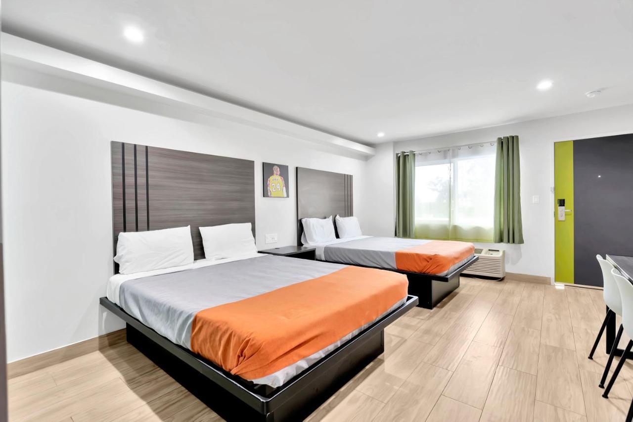 Exclusivo Inn And Suites Lakewood Exteriör bild