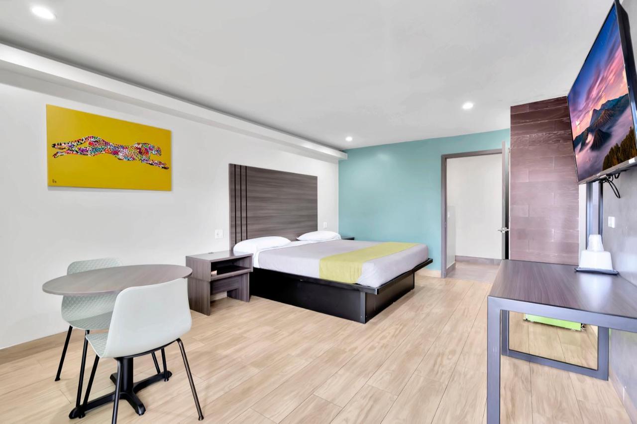 Exclusivo Inn And Suites Lakewood Exteriör bild